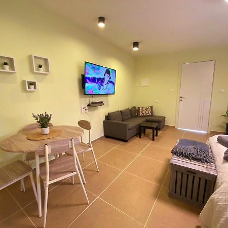 בקתת וולקנו בגולן Volcano Cabin Golan-Heights Sha'al Экстерьер фото